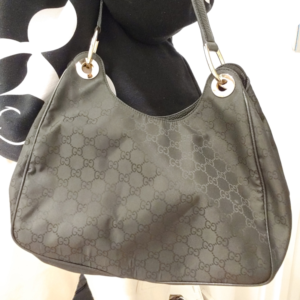Authentic Gucci GG Monogram Supreme Colbert Hobo Bag NWOT
